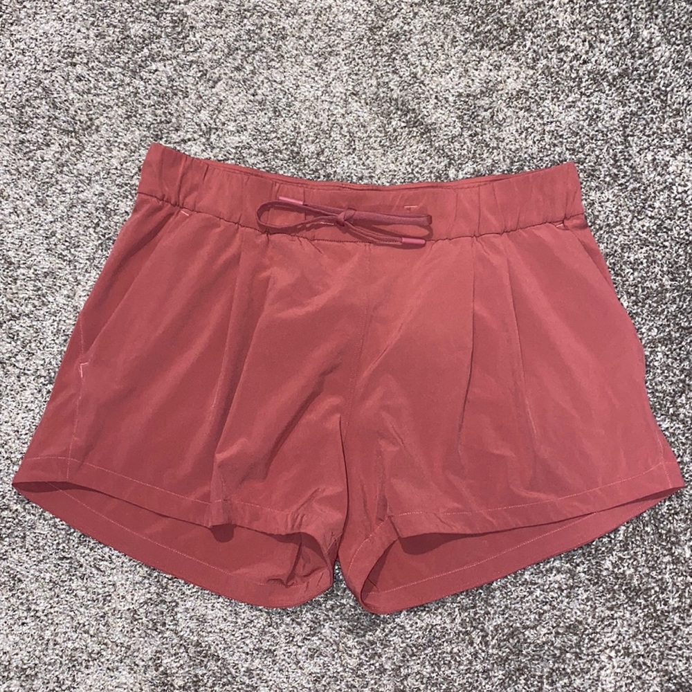 NWOT Lululemon shorts